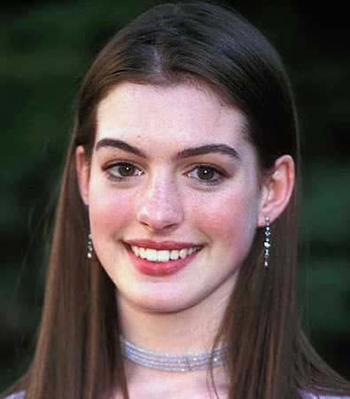 Anne Hathaway in 1999