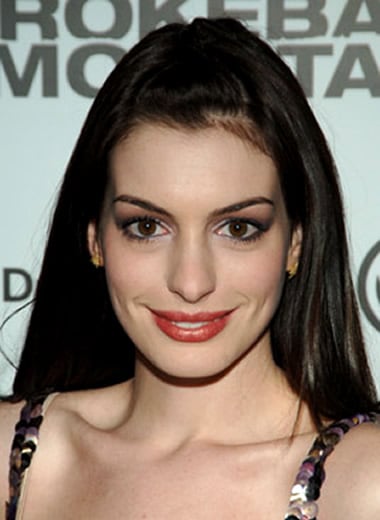Anne Hathaway in 2005
