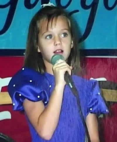 Young Katy Perry singing and performing
